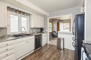 315 Hillcrest Dr, Fort Atkinson, WI 53538 - Photo 7