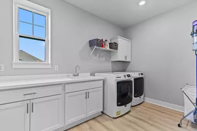 W158N6711  Tamarack Trl, Menomonee Falls, WI 53051 - Photo 15