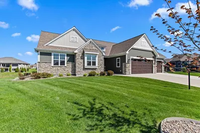 W158N6711  Tamarack Trl, Menomonee Falls, WI 53051 - Photo 3