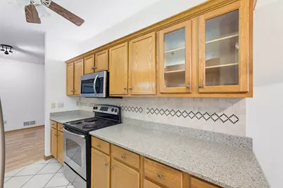 7883 S Scepter Dr #1, Franklin, WI 53132 - Photo 5