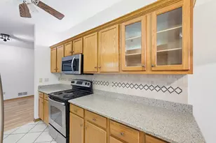 7883 S Scepter Dr, Franklin, WI 53132 - Photo 5