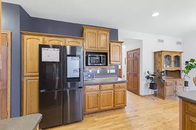 740  Meadow Ridge Ct, Brownsville, WI 53006 - Photo 5