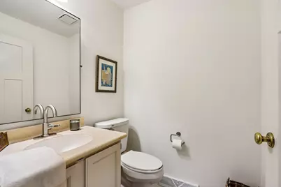7760 W Tuckaway Shores Dr, Franklin, WI 53132 - Photo 21