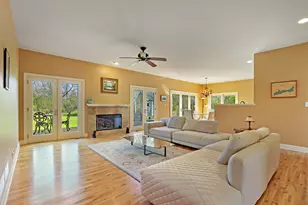 392 Co Rd B, Fontana, WI 53125 - Photo 13
