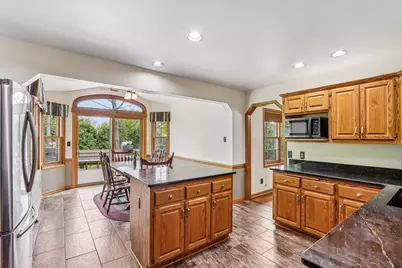 N53W15415  Balsam Dr, Menomonee Falls, WI 53051 - Photo 15