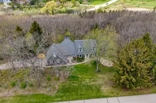 S1W31448 Hickory Hollow Ct, Delafield, WI 53018 - Photo 3