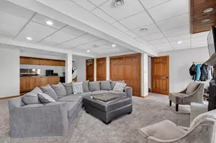 S1W31448 Hickory Hollow Ct, Delafield, WI 53018 - Photo 49