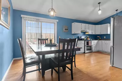 408  Dunford Dr, Burlington, WI 53105 - Photo 7