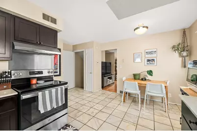 2109 N 70th St #2111, Wauwatosa, WI 53213 - Photo 9