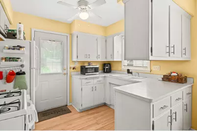 2109 N 70th St #2111, Wauwatosa, WI 53213 - Photo 21