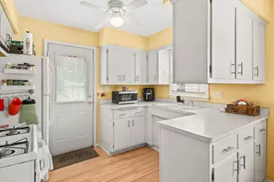 2109 N 70th St, Wauwatosa, WI 53213 - Photo 21