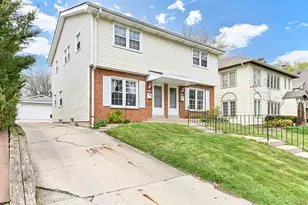 2109 N 70th St, Wauwatosa, WI 53213 - Photo 31