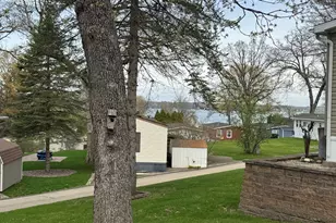 W1325 Spring Grove Rd, Green Lake, WI 54971 - Photo 19