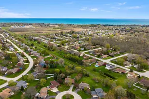 2400 Tammy Ln, Racine, WI 53402 - Photo 33