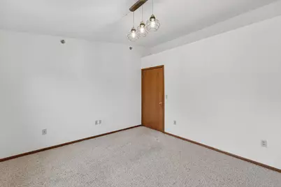 390  Dustin Dr, Brookfield, WI 53045 - Photo 23
