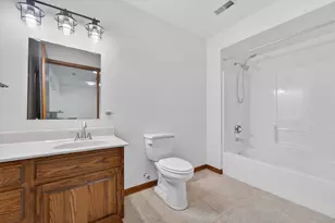 390 Dustin Dr, Brookfield, WI 53045 - Photo 25