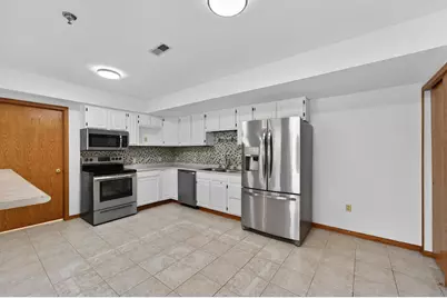 390  Dustin Dr, Brookfield, WI 53045 - Photo 15