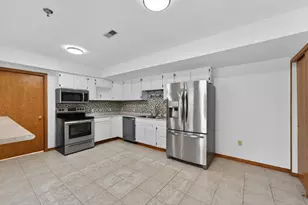 390 Dustin Dr, Brookfield, WI 53045 - Photo 15