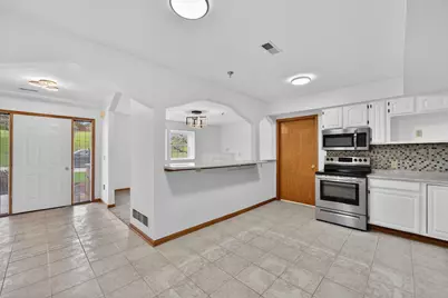 390  Dustin Dr, Brookfield, WI 53045 - Photo 17