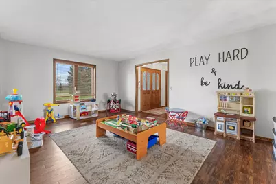 26041  Deer Ridge Trl, Racine, WI 53185 - Photo 3