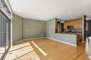 301 Mill Reserve Dr, Waukesha, WI 53188 - Photo 7