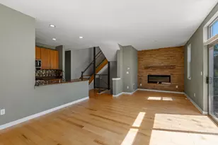 301 Mill Reserve Dr, Waukesha, WI 53188 - Photo 5