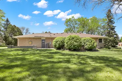 4140 N 162nd St, Brookfield, WI 53005 - Photo 15