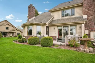 7402 W Twin Oaks Ct, Franklin, WI 53132 - Photo 31