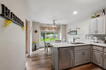 7402 W Twin Oaks Ct, Franklin, WI 53132 - Photo 51
