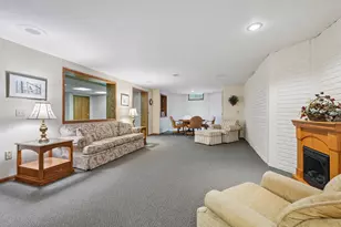 7402 W Twin Oaks Ct, Franklin, WI 53132 - Photo 29