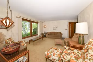 4585 S Harland Dr, New Berlin, WI 53151 - Photo 3