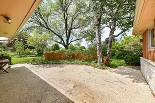4585 S Harland Dr, New Berlin, WI 53151 - Photo 15