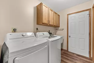 572 Nordic Ct, Slinger, WI 53086 - Photo 39