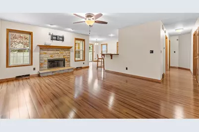 572  Nordic Ct, Slinger, WI 53086 - Photo 15