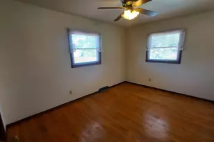 8030 S Waring Dr, Oak Creek, WI 53154 - Photo 19