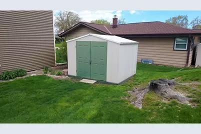 8030 S Waring Dr, Oak Creek, WI 53154 - Photo 27