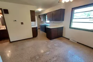 8030 S Waring Dr, Oak Creek, WI 53154 - Photo 13