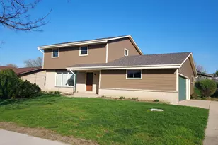 8030 S Waring Dr, Oak Creek, WI 53154 - Photo 27