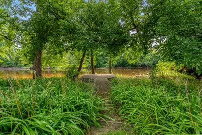 11533 N Parkview Dr, Mequon, WI 53092 - Photo 41