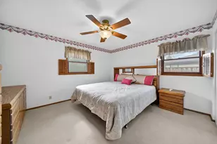2749 N 31st Pl, Sheboygan, WI 53083 - Photo 9