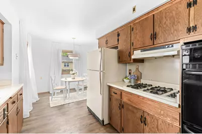 1720 N 117th St, Wauwatosa, WI 53226 - Photo 13