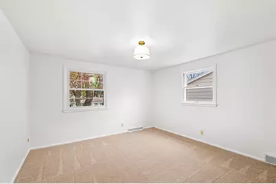 1720 N 117th St, Wauwatosa, WI 53226 - Photo 19