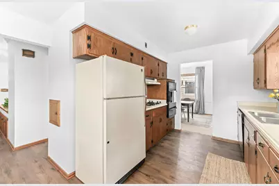 1720 N 117th St, Wauwatosa, WI 53226 - Photo 17