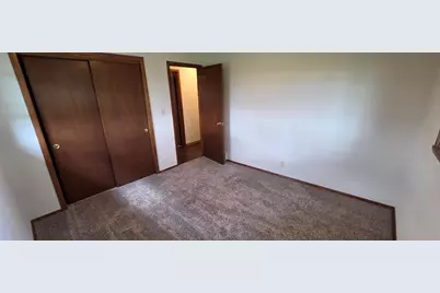 3360 E Oakwood Rd, Oak Creek, WI 53154 - Photo 17