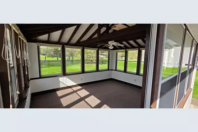 3360 E Oakwood Rd, Oak Creek, WI 53154 - Photo 31