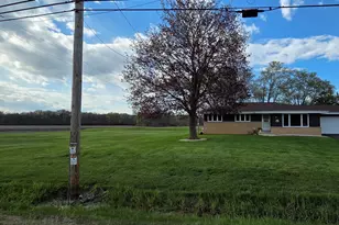 3360 E Oakwood Rd, Oak Creek, WI 53154 - Photo 3