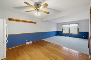 6504 S Parkedge Cir, Franklin, WI 53132 - Photo 19
