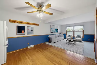 6504 S Parkedge Cir #D, Franklin, WI 53132 - Photo 5