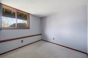 6504 S Parkedge Cir, Franklin, WI 53132 - Photo 29