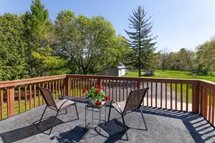 W329N4072 Lakeland Dr, Nashotah, WI 53058 - Photo 5